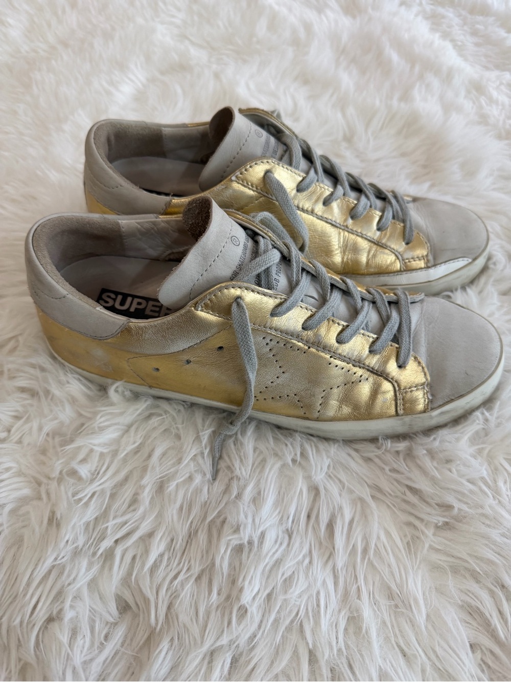 Golden Goose Super-Star Low-Top Sneakers
Metallic Gold  Leather Size 40 US 10